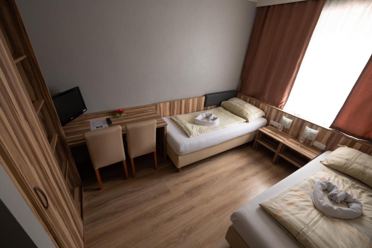 Hotel Am Limes Enns Ngoại thất bức ảnh
