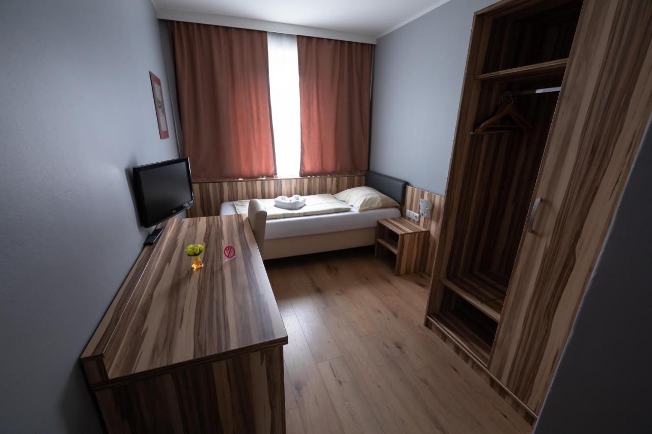 Hotel Am Limes Enns Ngoại thất bức ảnh