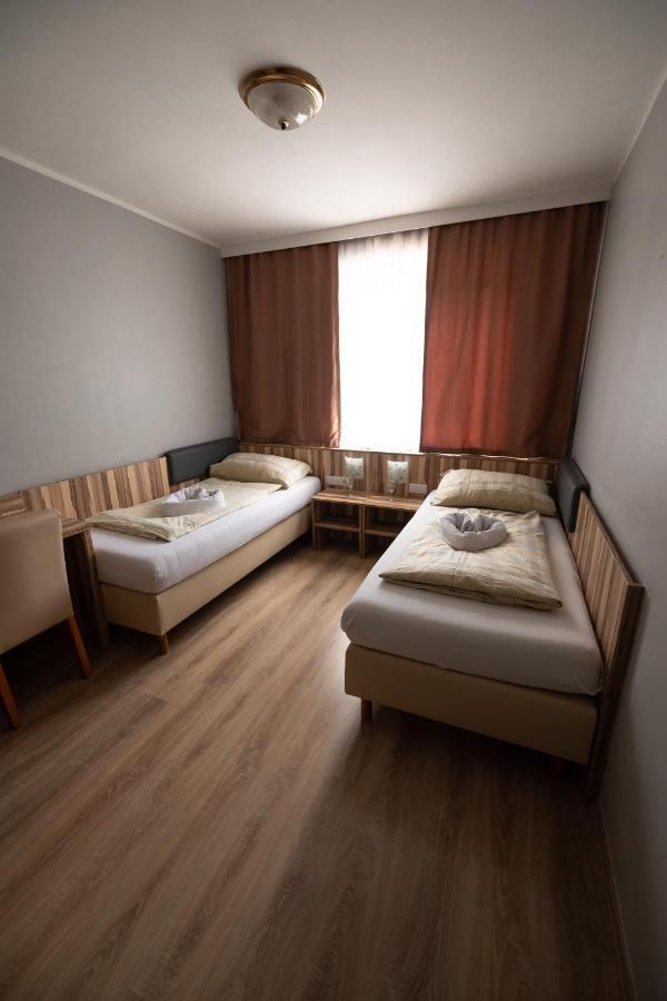 Hotel Am Limes Enns Ngoại thất bức ảnh