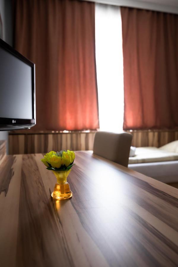 Hotel Am Limes Enns Ngoại thất bức ảnh