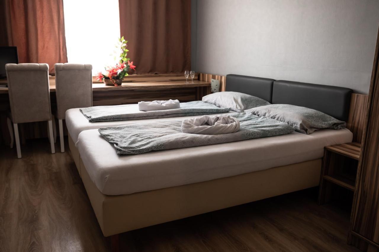 Hotel Am Limes Enns Ngoại thất bức ảnh