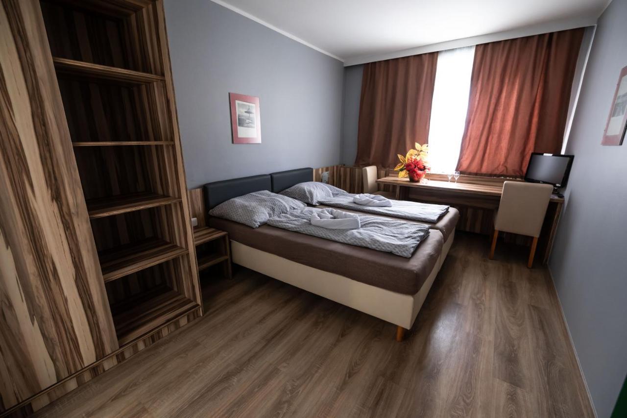 Hotel Am Limes Enns Ngoại thất bức ảnh
