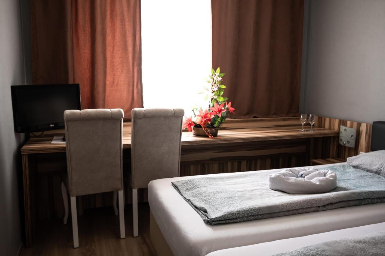 Hotel Am Limes Enns Ngoại thất bức ảnh